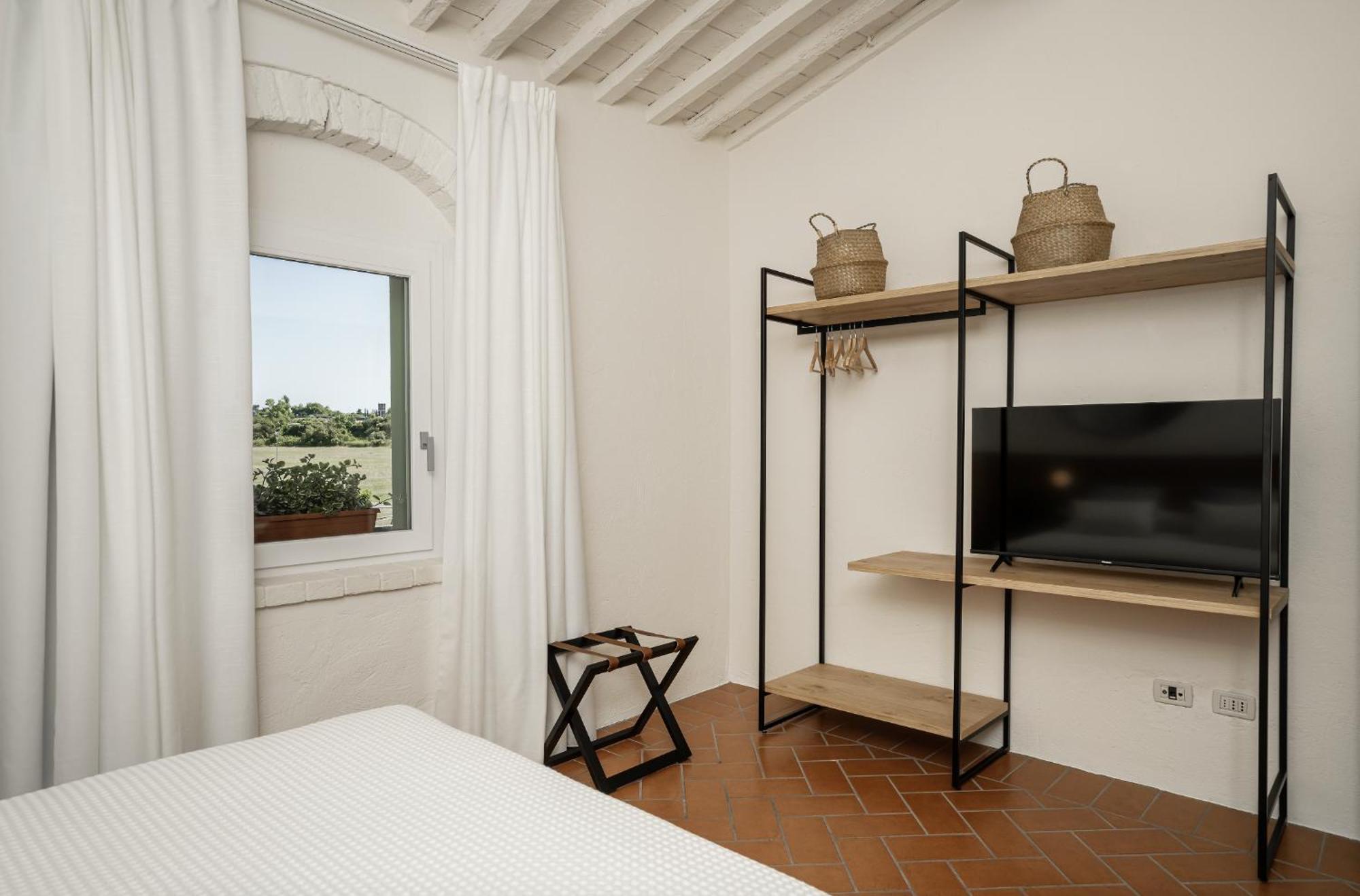 Scarlea Rooms Cecina  Exterior foto